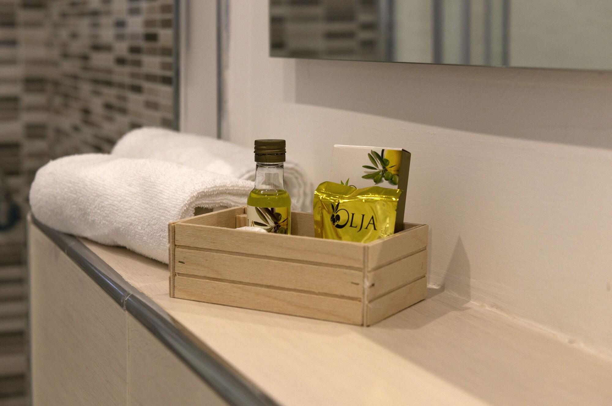 Hotiday Room Collection - Napoli Residenza Scarlatti Екстериор снимка