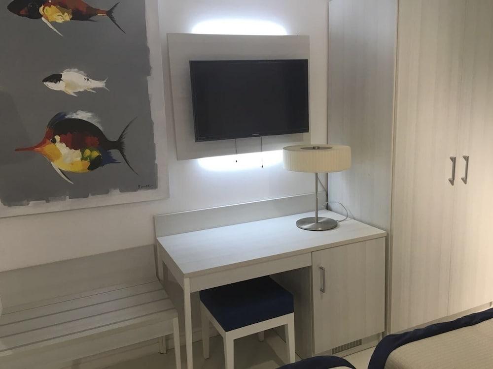 Hotiday Room Collection - Napoli Residenza Scarlatti Екстериор снимка
