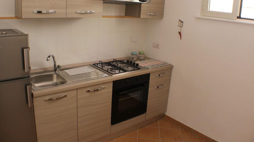 Hotiday Room Collection - Napoli Residenza Scarlatti Екстериор снимка